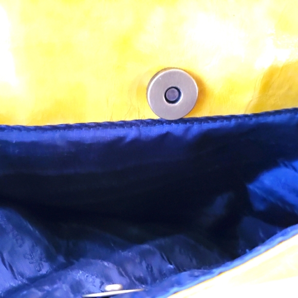 Vera Wang Crossbody Purse - Picture 15 of 15